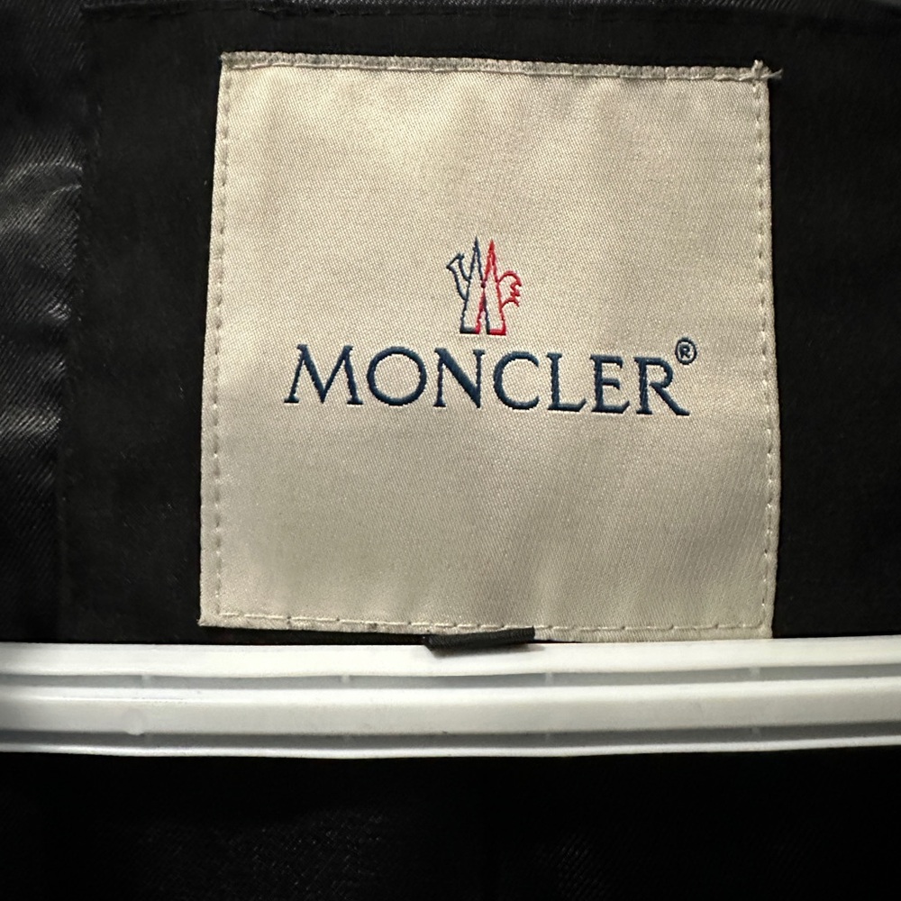 - Moncler Men’s Winter Jacket. - Picture 4 of 11